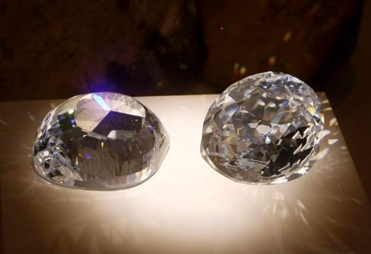 The Koh-I-Noor Diamond - Famous Diamonds