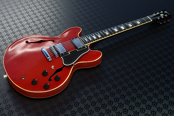  Eric Clapton's 1964 Gibson ES-335 TDC