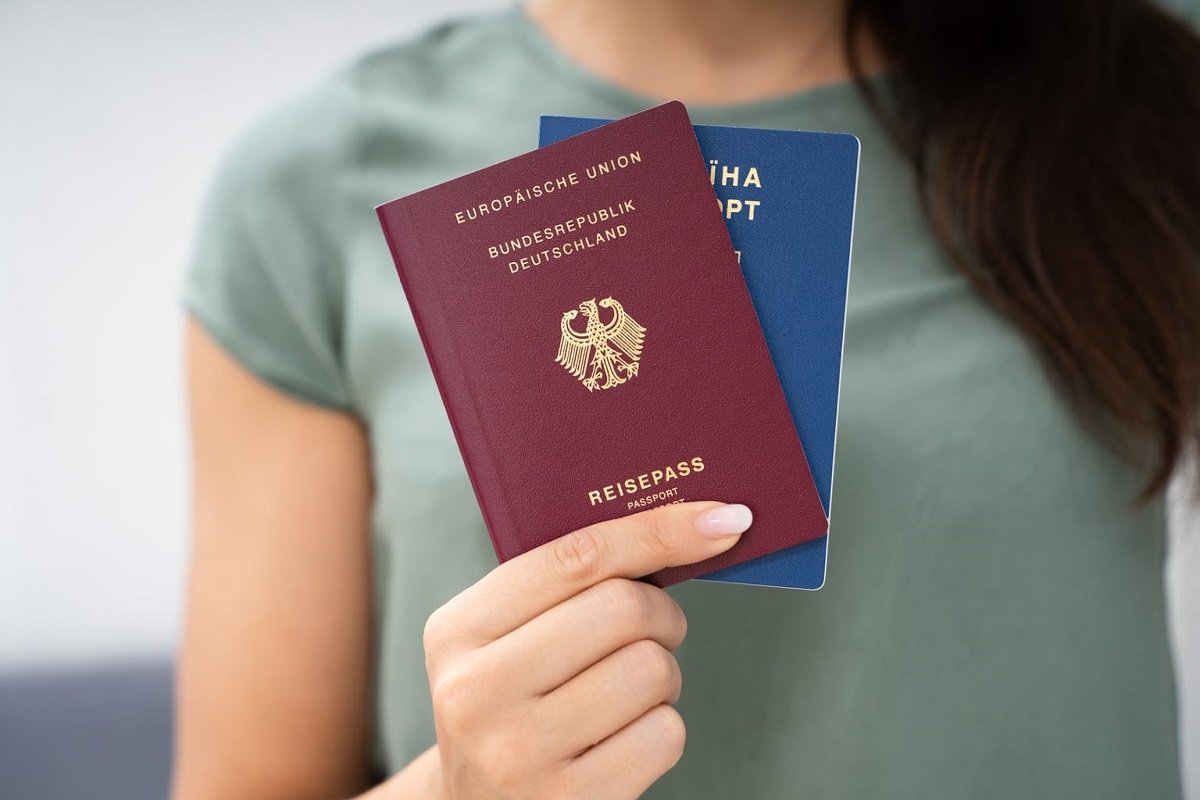 Dual Citizenship Advantages and Disadvantages