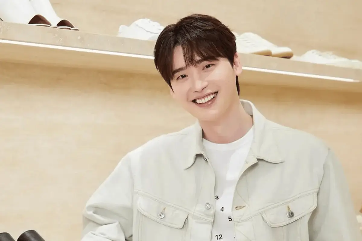 Lee Jong Suk Biography