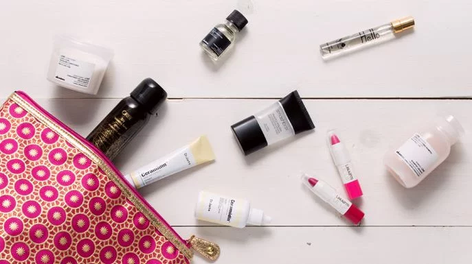 Lightweight Beauty Essentials to Pack for Summer Trips Compact Skincare Products for Summer Vacations