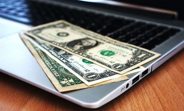 Graphic Designer Needs to Consider When Buying a Computer
