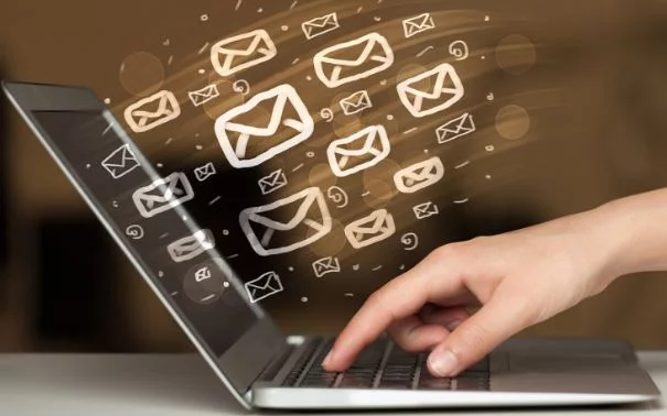 Reply to emails while in a meeting