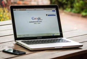 How to Make Money Blogging (Ultimate Guide)