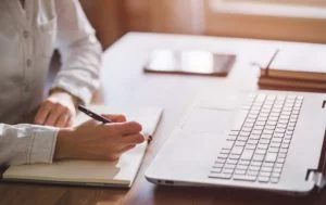 5 Worldly Knowledge You Can Gain By Writing College Papers for Money