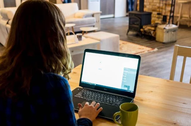 How to Find Tech Companies Users Database