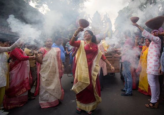 Dhunuchi Naach (traditional Durga Puja dance)