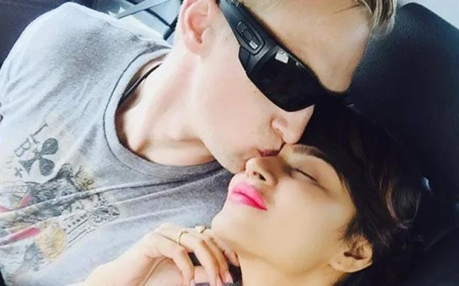 Aashka Goradia's fiancé Brent