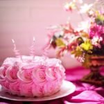 Cakes and Flowers – Combination of a Perfect Gift