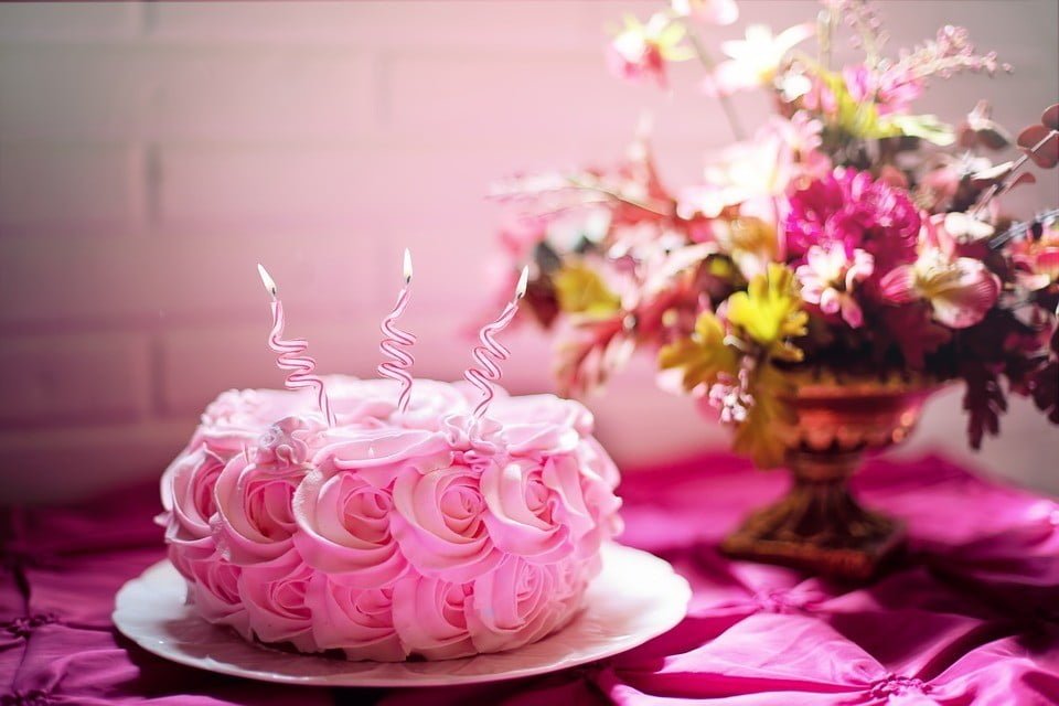 cake and flowers