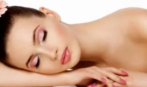 How To Use Tinted Moisturizer To Brighten Up Dull Skin