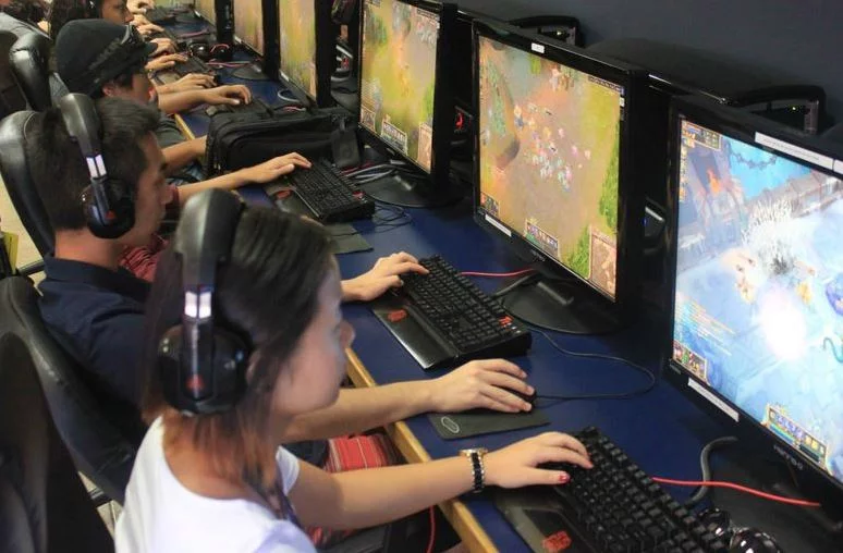 Get Into Competitive Gaming