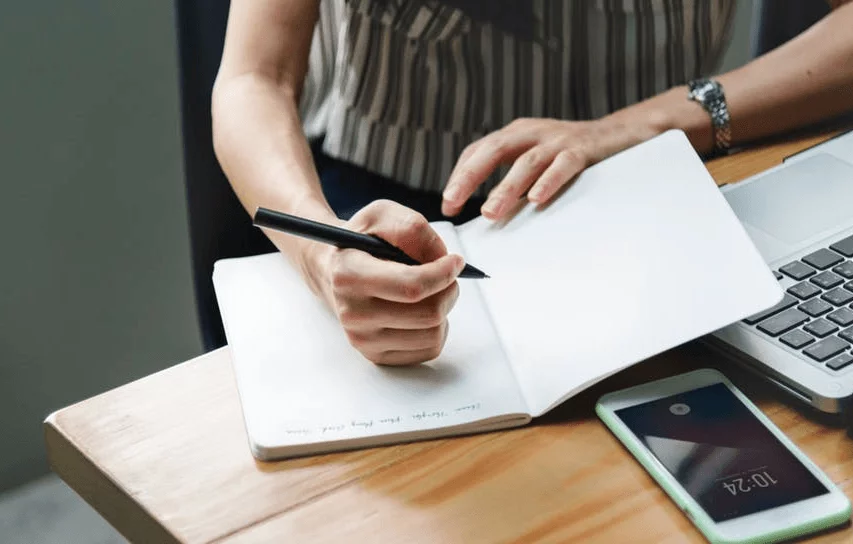 How to Design A Career That You’re Proud Of 6 Make Your Own Decisions