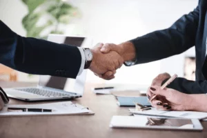 10 Steps to Start a Business While Working a Full-Time Job