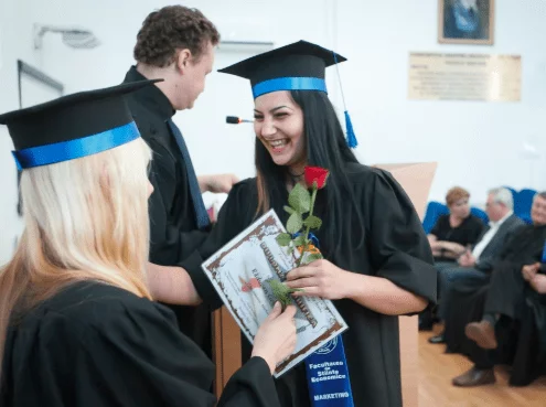 Benefits of Earning a College Degree