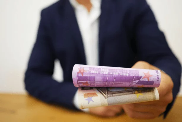 Things to Know About Instant Loans