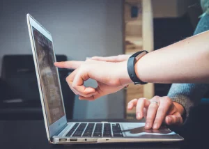 Looking For A Career In Digital Media? Here Is A Guide For You