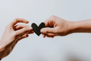 A Cheating Girlfriend: Signs Men Need to know