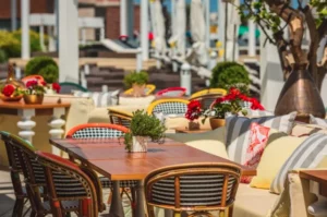 Essential Tips for Buying Street Furniture