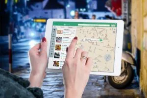 Maximizing Workforce Productivity: 4 Best Apps to Track Employee Location