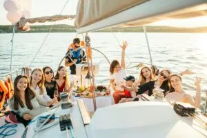 Crafting the Ultimate Boat Party Experience: A Comprehensive Guide